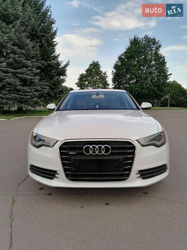 Седан Audi A6 2012 в Рівному