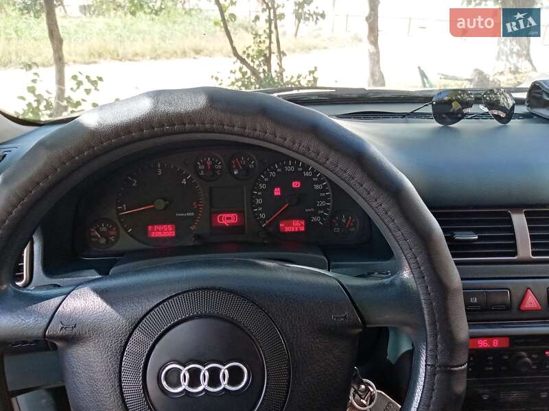 Седан Audi A6 2000 в Кілії