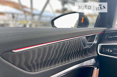 Седан Audi A6 2020 в 