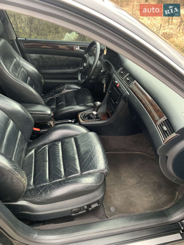 Универсал Audi A6 2001 в Калуше