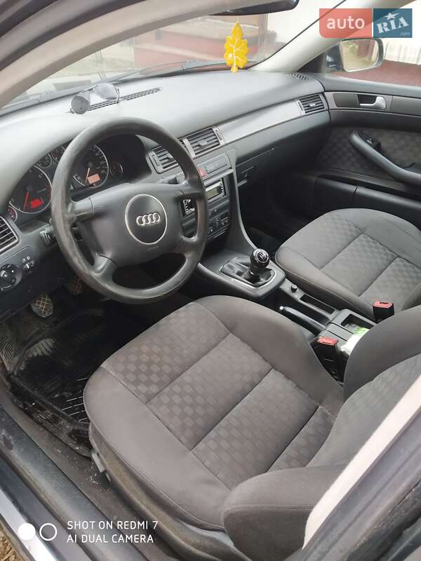 Универсал Audi A6 2003 в Сторожинце