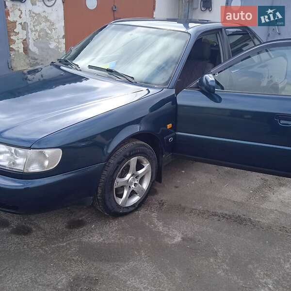 Седан Audi A6 1996 в Шепетовке