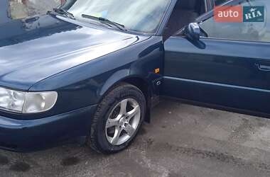 Седан Audi A6 1996 в Шепетовке