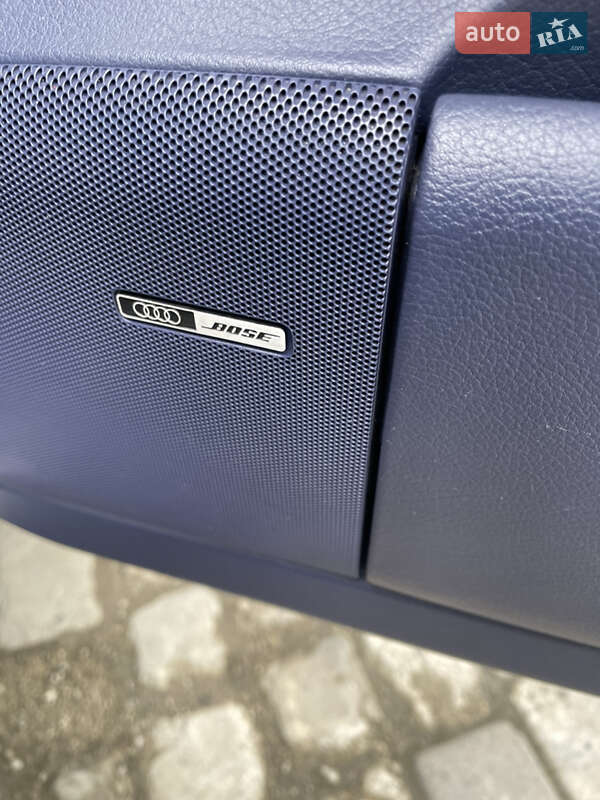 Седан Audi A6 2000 в Полянице