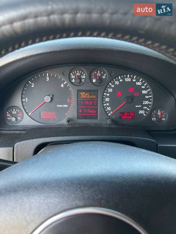 Седан Audi A6 2001 в Березовке