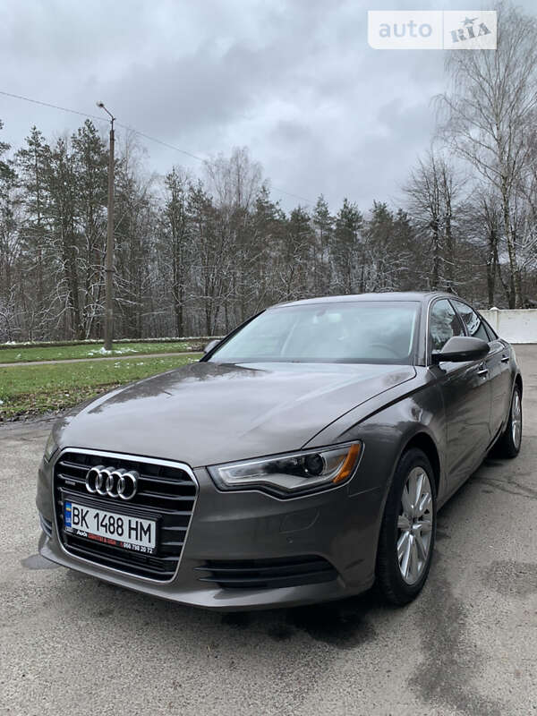 Седан Audi A6 2014 в Ровно