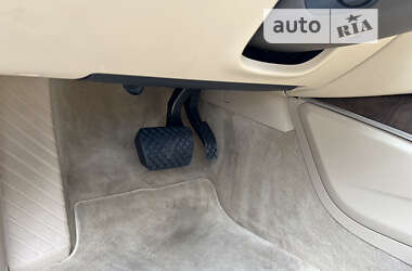 Седан Audi A6 2012 в 