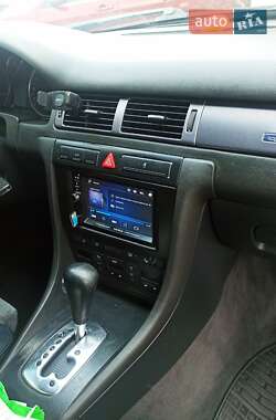 Универсал Audi A6 2004 в 