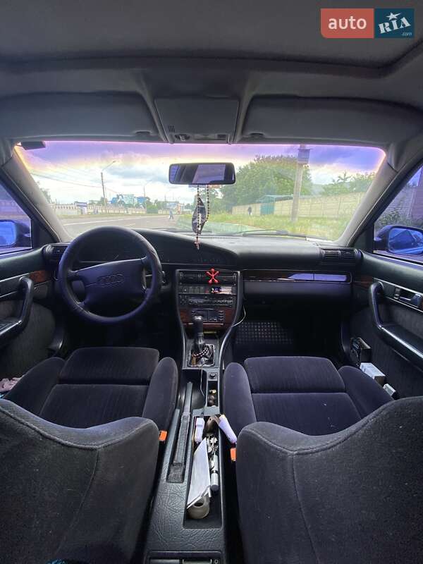 Седан Audi A6 1995 в Кременчуге