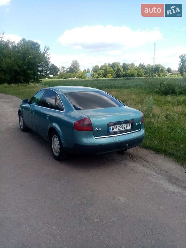 Седан Audi A6 1999 в Чуднове