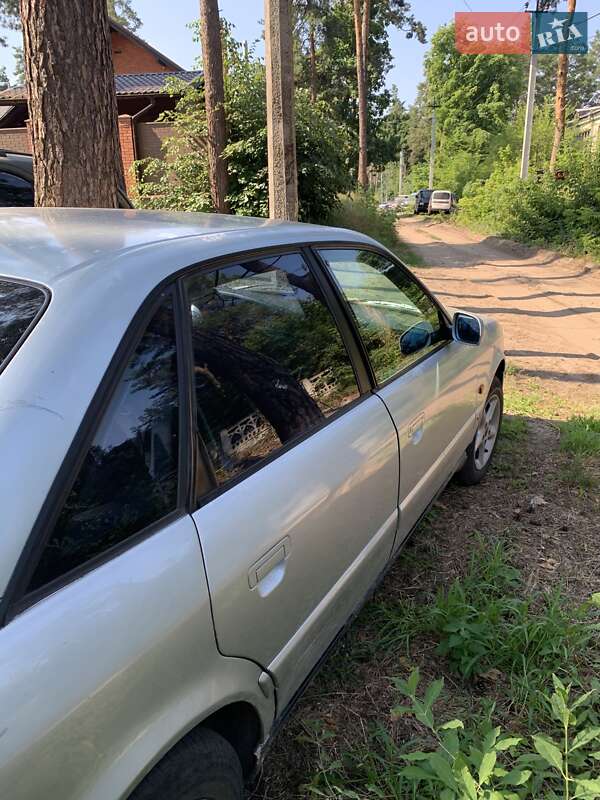 Седан Audi A6 1996 в Киеве