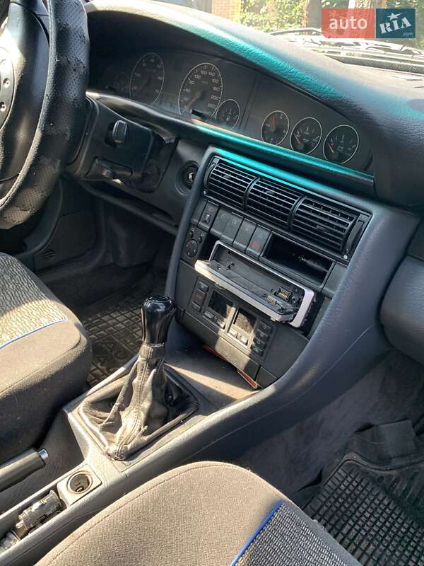 Седан Audi A6 1996 в Киеве