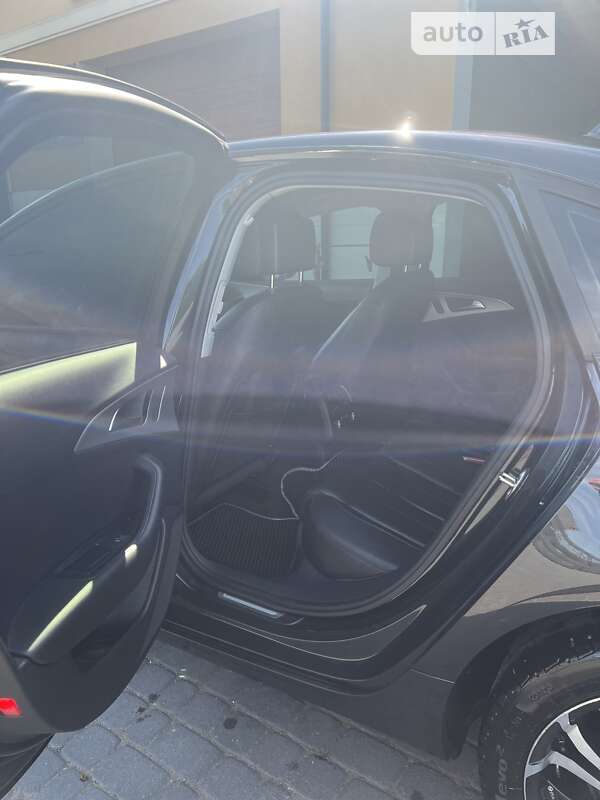 Седан Audi A6 2011 в Самборе