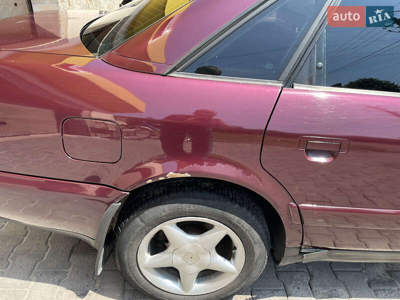 Седан Audi A6 1996 в Рава-Русской