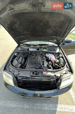 Седан Audi A6 2003 в 