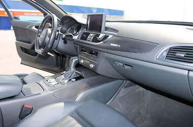 Универсал Audi A6 2016 в 