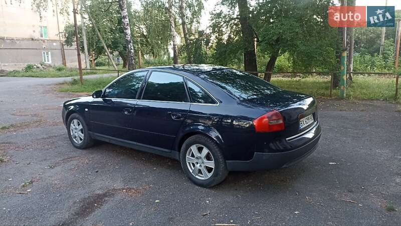 Седан Audi A6 2001 в Городке