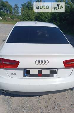 Седан Audi A6 2013 в Полонному