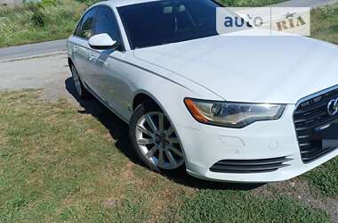 Седан Audi A6 2013 в Полонному