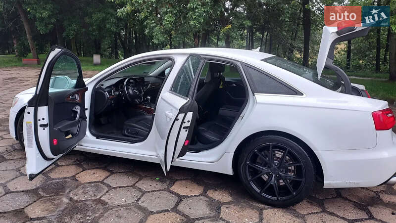Седан Audi A6 2012 в Киеве