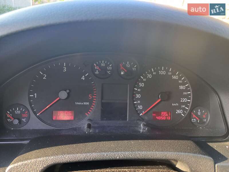 Универсал Audi A6 2000 в Киеве