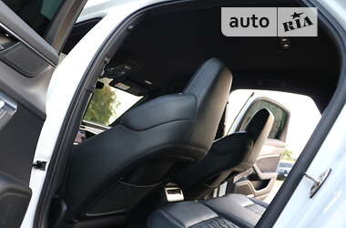 Седан Audi A6 2019 в 
