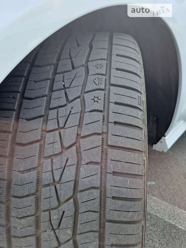 Седан Audi A6 2017 в Киеве