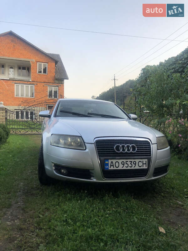 Седан Audi A6 2004 в 