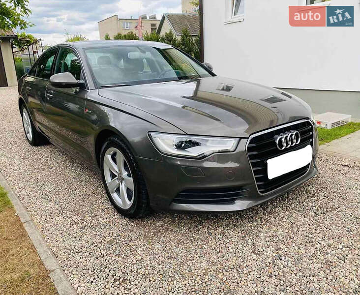 Седан Audi A6 2012 в Ровно