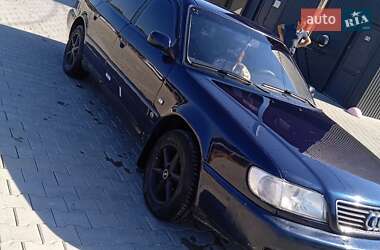 Седан Audi A6 1995 в Сокирянах