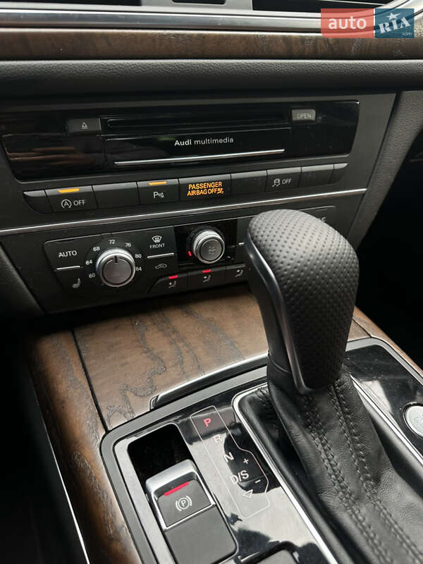 Седан Audi A6 2015 в Киеве