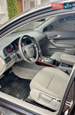 Седан Audi A6 2004 в 