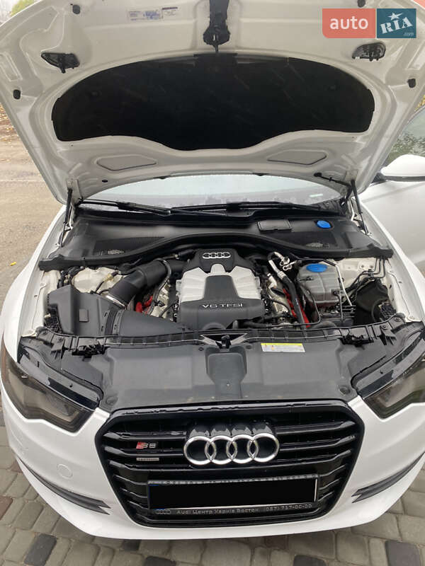 Седан Audi A6 2012 в Харькове