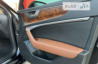 Седан Audi A6 2022 в 