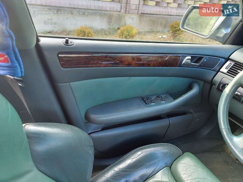Універсал Audi A6 2001 в Косові