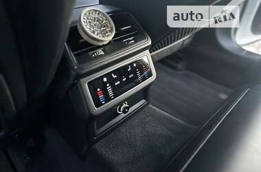 Седан Audi A6 2019 в 