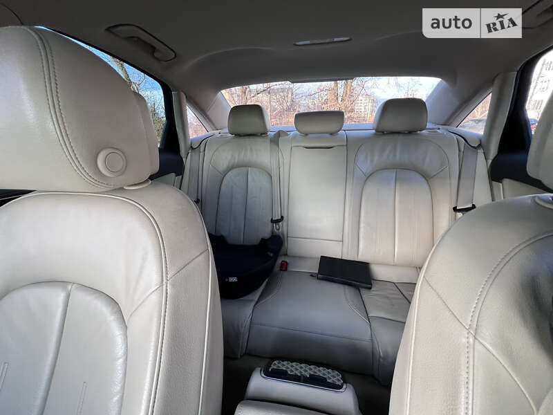 Седан Audi A6 2015 в Ивано-Франковске