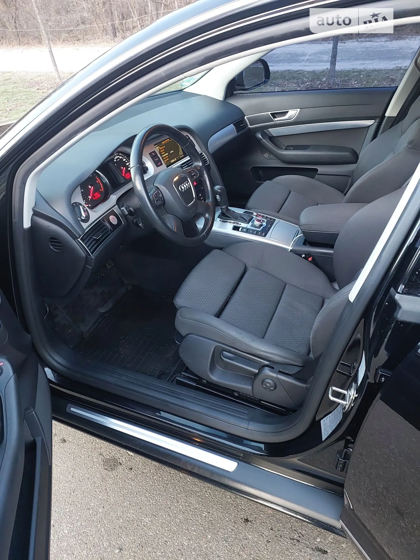 2010 Audi A6 - мініатюра 16