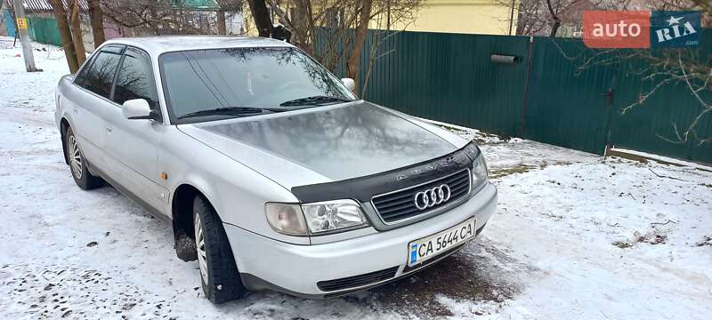 Седан Audi A6 1995 в Смілі