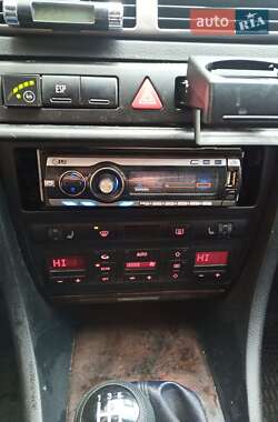 Седан Audi A6 1999 в 