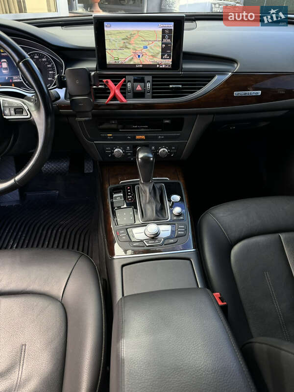 Седан Audi A6 2015 в Чернівцях