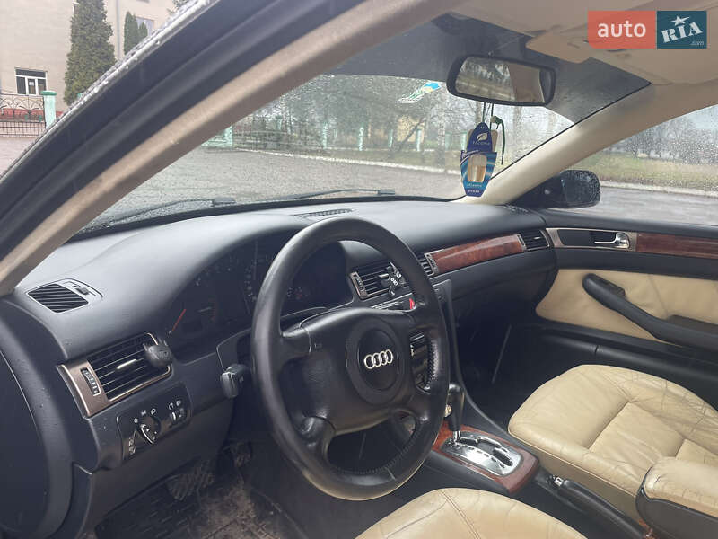 Седан Audi A6 2001 в Городку