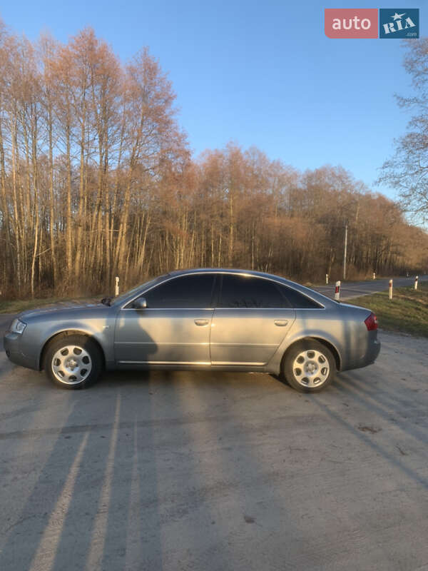 Седан Audi A6 2002 в Шацке