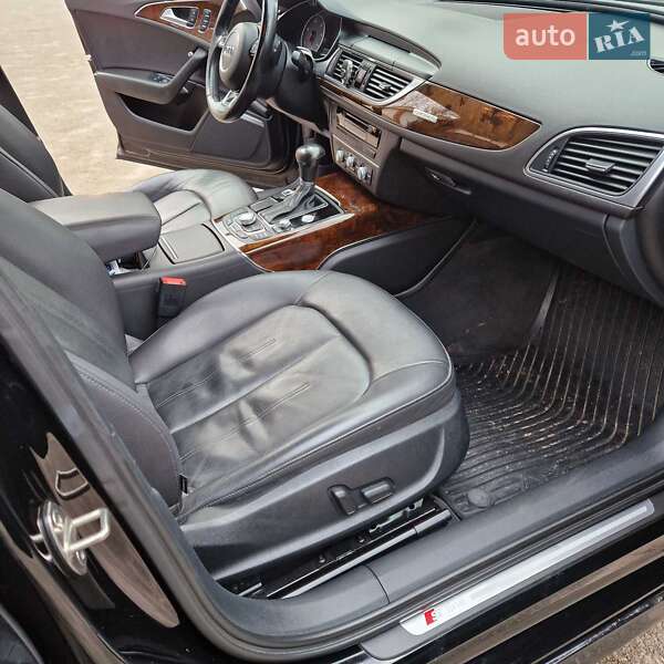 Седан Audi A6 2014 в Герці