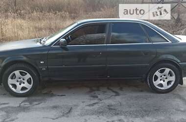 Седан Audi A6 1995 в Калиновке