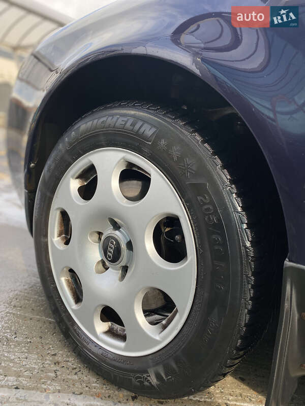 Седан Audi A6 2003 в Одессе