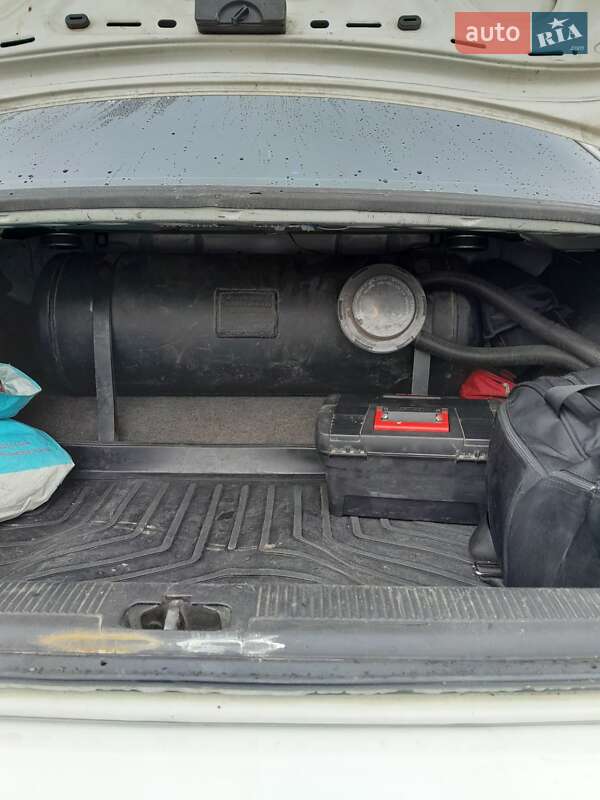 Седан Audi A6 1995 в Трускавце