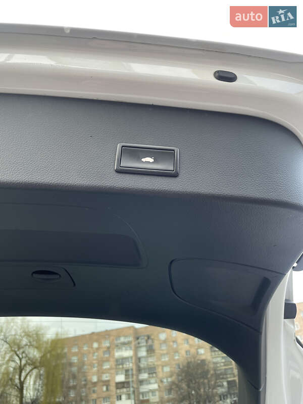 Универсал Audi A6 2011 в Луцке