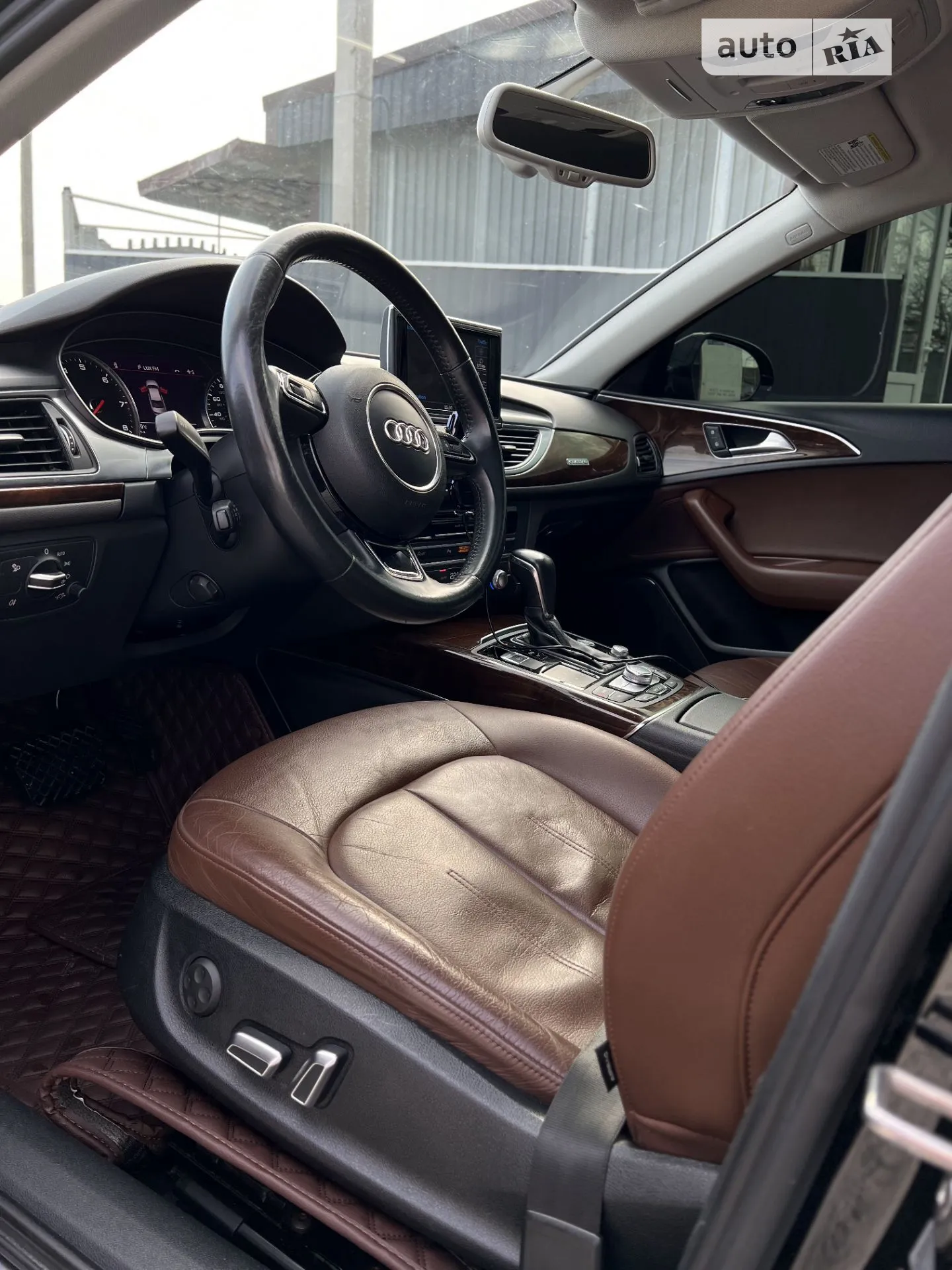 Audi A6 2016 VIN WAUG8AFC3HN039577 фото оголошення 11 з 15