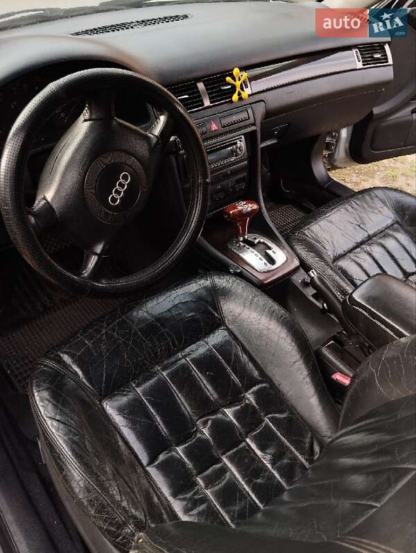 Седан Audi A6 1998 в Сумах